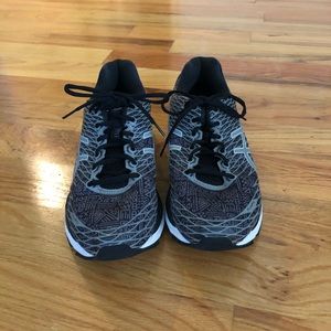 Women’s ASICS Nimbus 18 Running Shoes